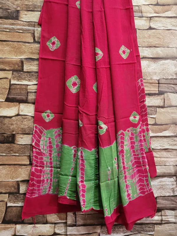 Green_&_Pink_Cotton_Suit_Set_With_Cotton_Duptta