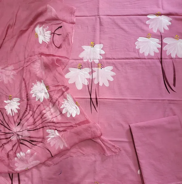 Hand_Painted_Cotton_Suit_Sets_With_Chiffon_Dupatta