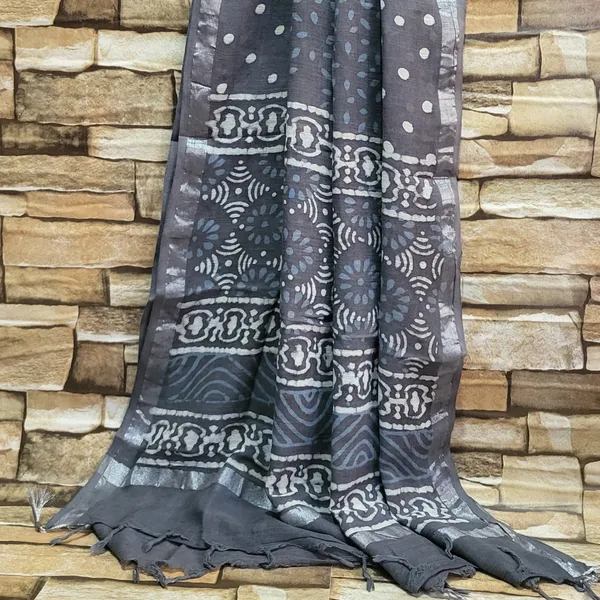 Linen_Cotton_Suit_Set_in_Dabu_Print_with_Cotton_Bottom_(2.5_Mtr_Unstitched)