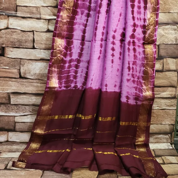Maheshwari_Silk_Suit_Set_with_Shibori_Print_–_Elegant_Ethnic_Wear_for_Women