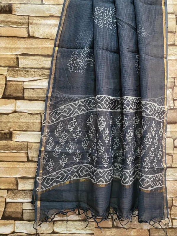 Traditional_Kota_Doria_Suit_Set_–_Festive_&_Daily_Wear_Collection