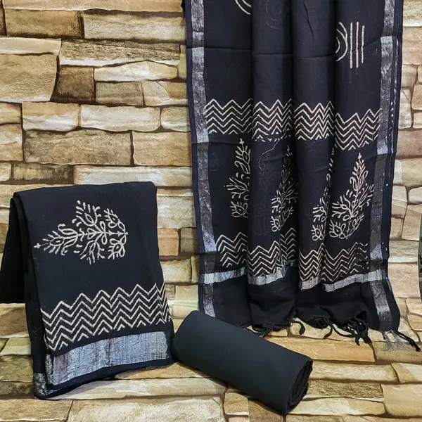Women’s_Black_Linen_Cotton_Suit_Set_with_Hand_Block_Boota_Print