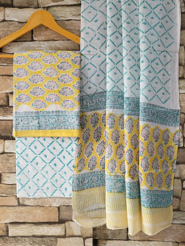 Yellow_Booti_Cotton_Suit_Set_With_Cotton_Duptta_