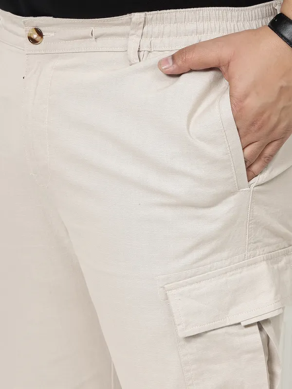Ivory_Stretchable_Cargos_for_Men_with_Elasticated_Waistband