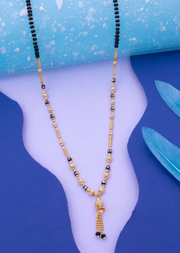 Daily_Wear_Simple_and_Stylish_22K_Gold_Plated_Mangalsutra_For_Women