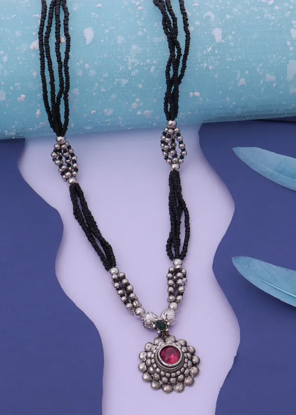 Silver_Plated_Handmade_Black_and_silver_Beads_Mnagalsutra_Design_For_Women_and_Girls