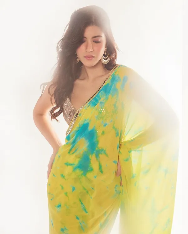 YELLOW_SOFT_SMOOTH_GEORGETTE_SAREE