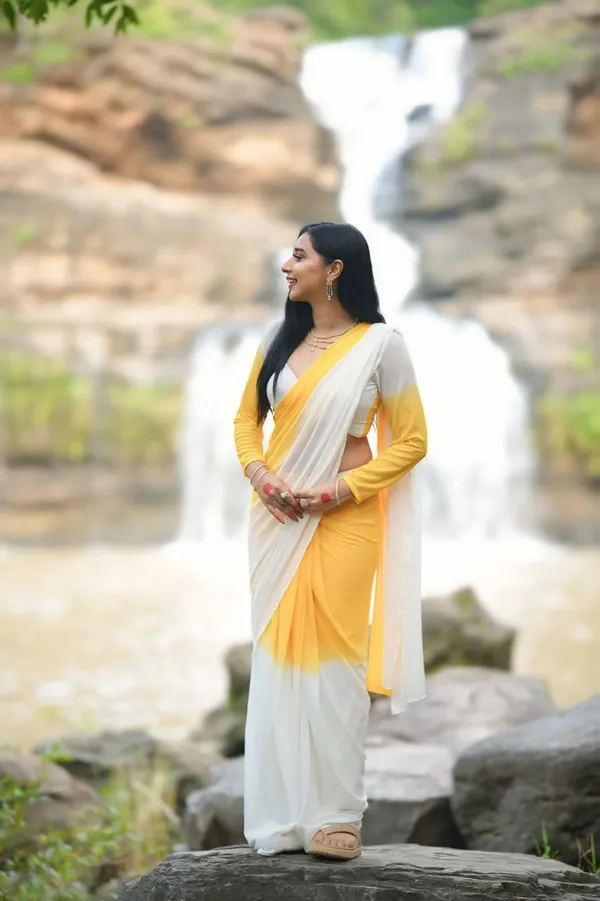 Ready_To_Wear_Yellow_and_White_Trendy_1-Minute_Georgettee_Saree