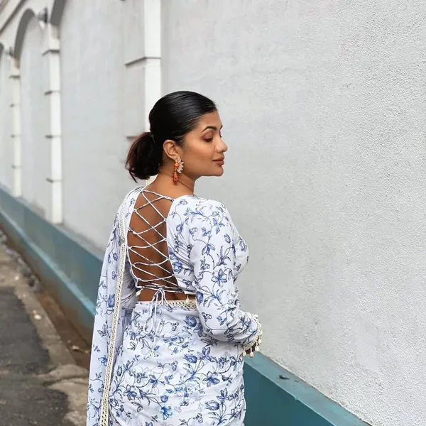 WHITE_PRINTED_MIRROR_WORK_EMBROIDERED_SAREE