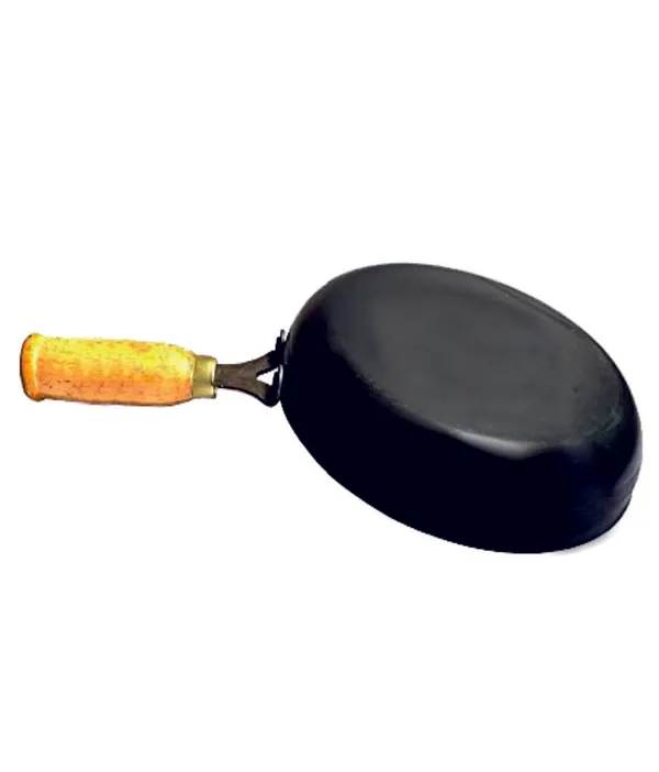 Black__Pure_Iron_Pan_With_Wooden_Handle_|_Induction_Compatible_Tawa_(8")_For_Everyday_Use_2Mm_Thickness_With_Heavy_Base_