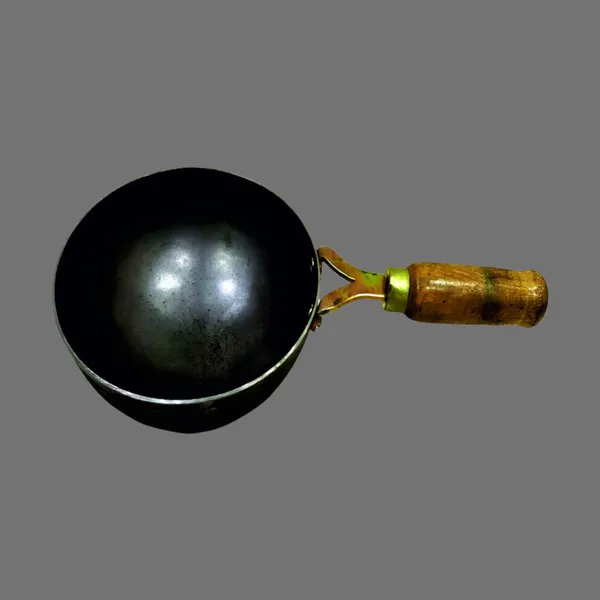 Black__Pure_Iron_Deep_Kadhai_With_Wooden_Handle_2Mm_Thickness_With_Heavy_Base