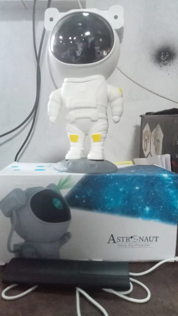 Robot_Sky_Space_Stars_Light_Astronaut_Galaxy_Projector,_Night_lamp,_Bedroom,_Kids,_Projector,_Remote_Control,_Star_Projector_Will_Take_Children's_to_Explore_The_Vast_Starry_Sky_for_Adults,_Gift