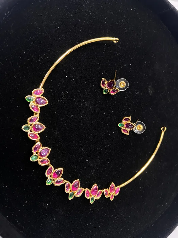 Elegant_Lotus_Golden_colour__Necklace_Set