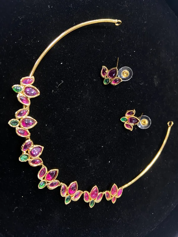 Elegant_Lotus_Golden_colour__Necklace_Set