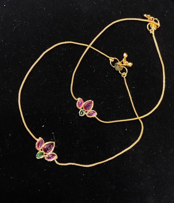 110-Inch_Micro_Golden_colour_Anklet_–_Single_Chain_Design