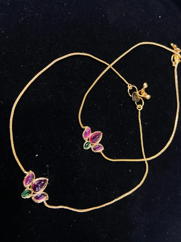 110-Inch_Micro_Golden_colour_Anklet_–_Single_Chain_Design