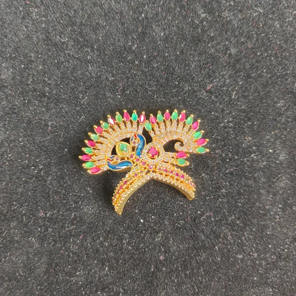 beautiful_ad_mukut_with_micro_golden_colour_for_3_number_gopal_ji_diameter_2.5_cms