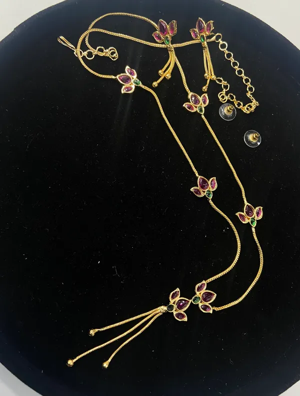 22"_INCHES_LONG_BEAUTIFUL_MICRO_golden_colour__LOTUS_NECKLACE_FOR_WOMEN_AND_GIRLS