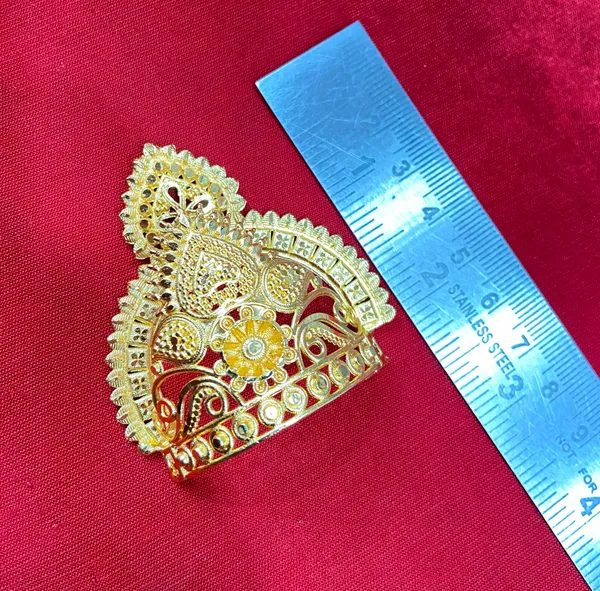 Eco_Friendly_IDOL_BETWEEN_(5_TO_6_inch)_FOR_GoldEN_COLOUR__Crown_Jewellery
