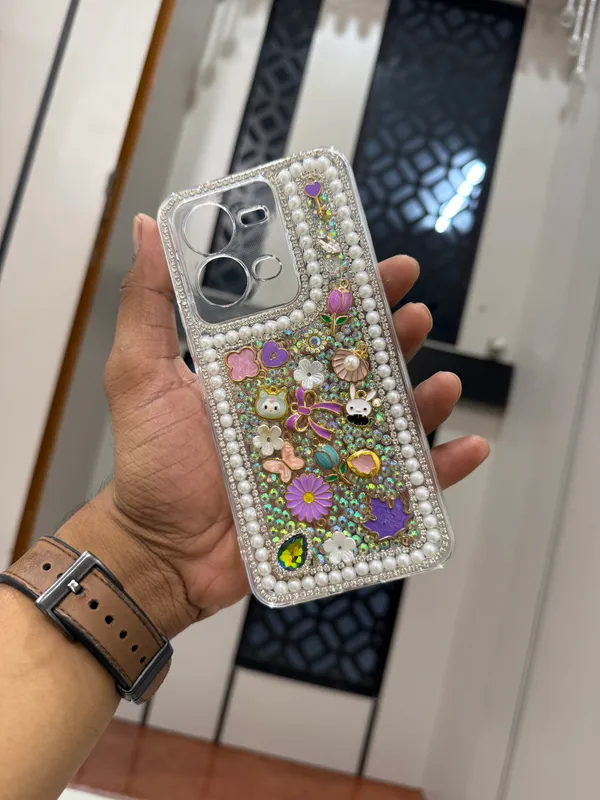 Trending_Charms_And_Beads_Phone_Case__(This_Design_Coustomise_For_All_Phone_Model)