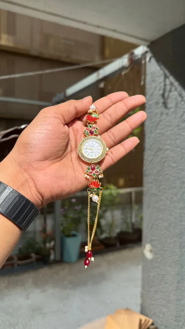 Timeless_Traditions:_Exquisite_Jewelry_Watches