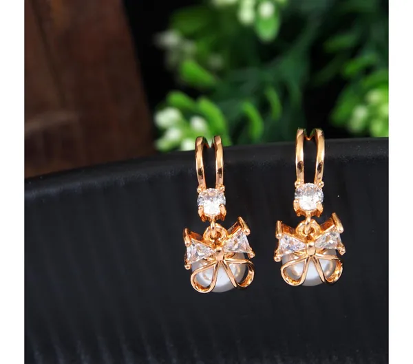 Gold_American_Diamond_Alloy_Trendy_Earring_For_Women