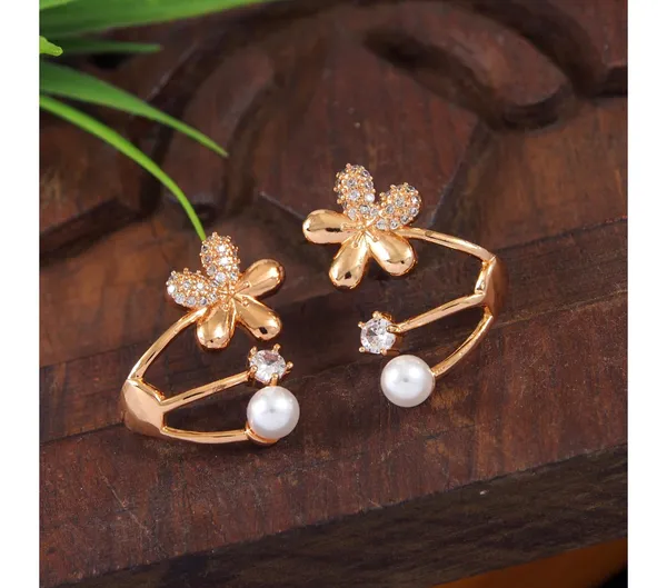 Gold_American_Diamond_Alloy_Trendy_Earring_For_Women
