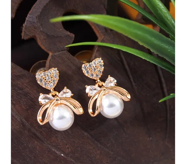 Gold_American_Diamond_Alloy_Trendy_Earring_For_Women