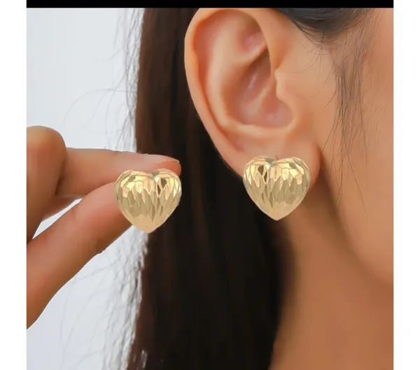 Gold_American_Diamond_Alloy_Trendy_Earring_For_Women