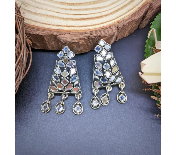 Silver_American_Diamond_Alloy_Trendy_Earring_For_Women