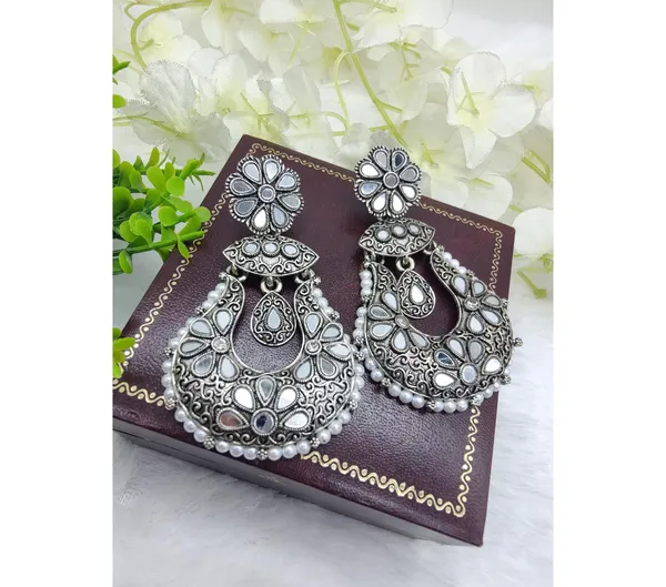 Silver_American_Diamond_Alloy_Trendy_Earring_For_Women