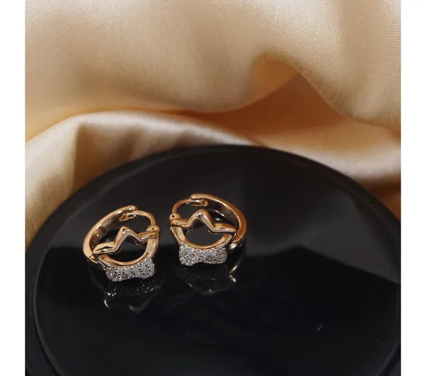 Gold_American_Diamond_Alloy_Trendy_Earring_For_Women