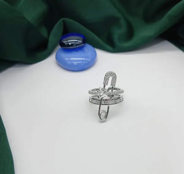 Unique_Pin_Style_Silver_American_Diamond_Ring_For_Women