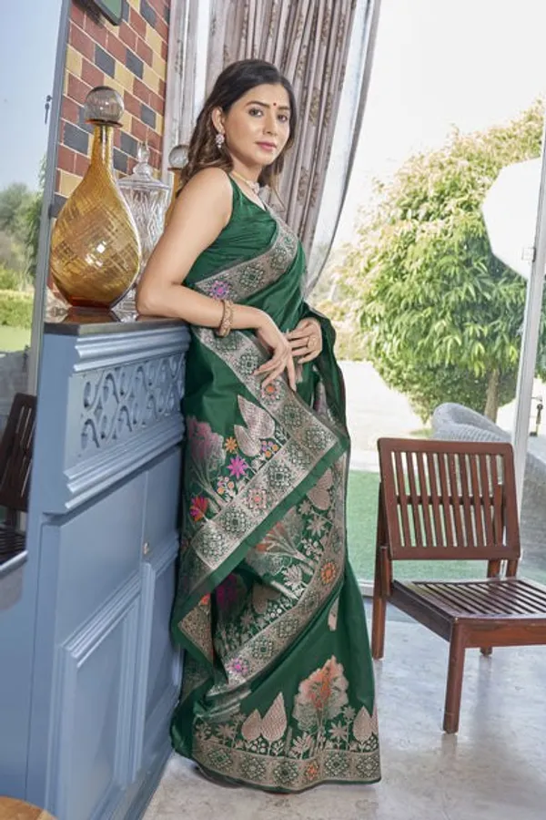 Banarasi_Semi_Silk_Saree_with_Unstiched_Blouse_Piece