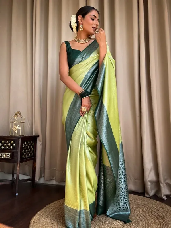Banarasi_Semi_Silk_Saree_with_Unstiched_Blouse_Piece