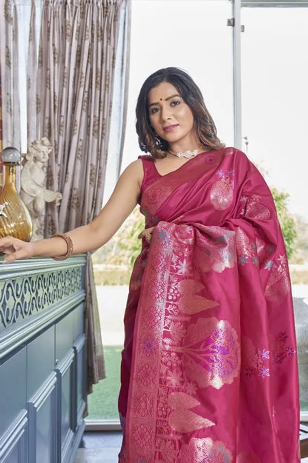 Banarasi_Silk_Saree_with_Unstiched_Blouse_Piece