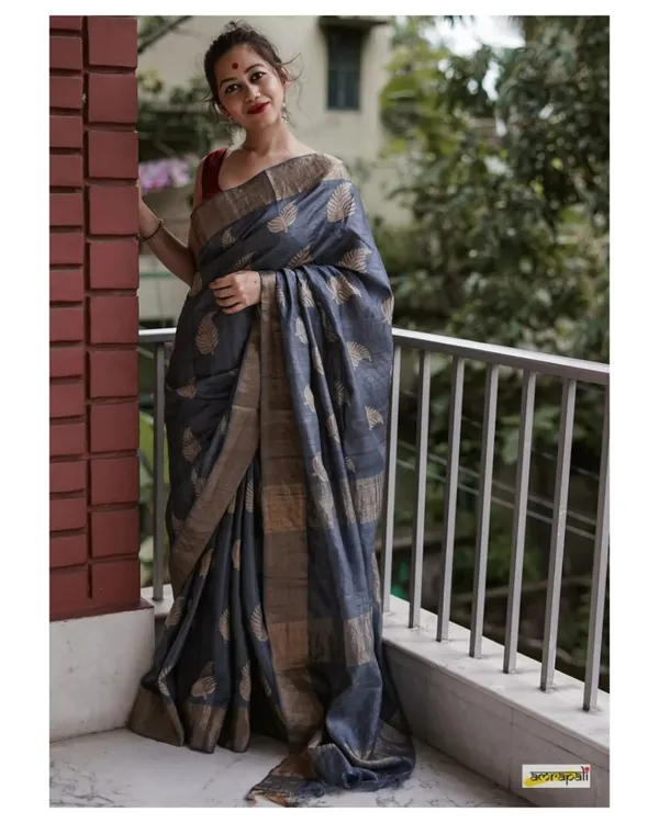 Beautiful_Grey_Banarasi_Saree_With_Matching__Blouse
