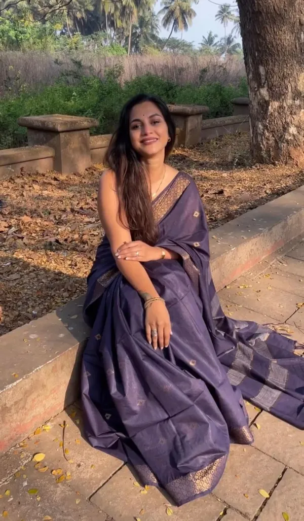 Purple_Banarasi_Satin_Silk_Saree_With_Blouse_Piece_For_Women