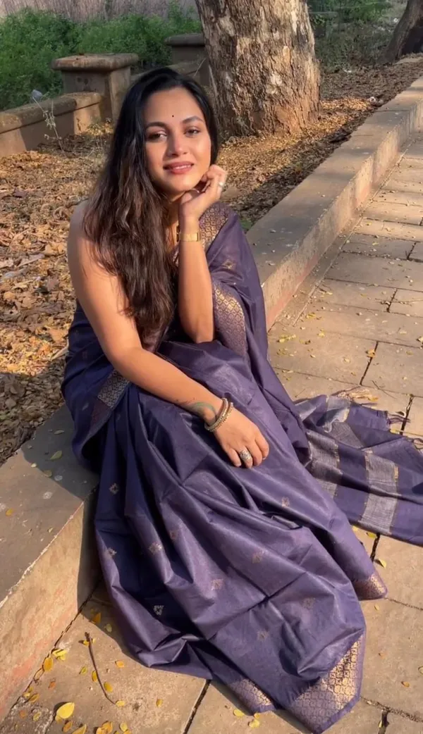 Purple_Banarasi_Satin_Silk_Saree_With_Blouse_Piece_For_Women