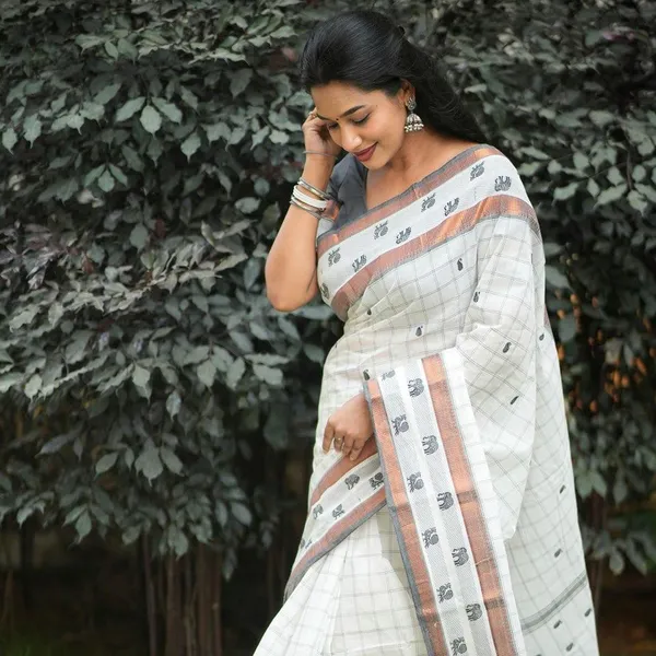 White_Soft_Silk_Saree_With_Blouse_Piece_For_Women