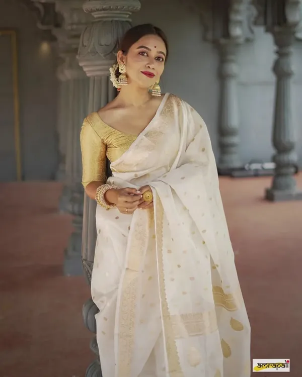 Cotton_Silk_Saree_with_Unstiched_Blouse_Piece