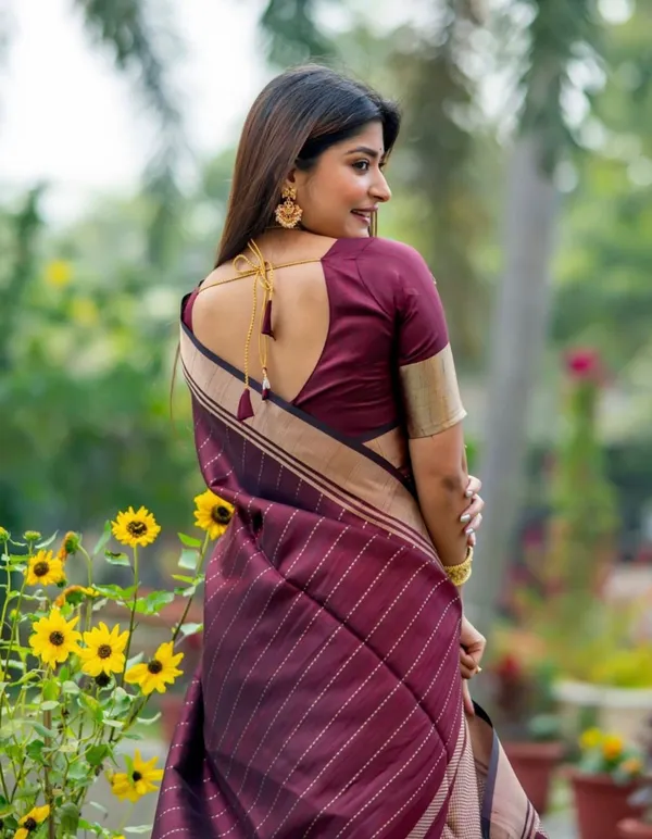 Maroon_Raw_Silk_Lining_Zari_Woven_Saree_With_Blouse_Peace