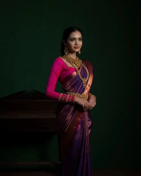 Purple_Soft_Silk_Saree_With_Blouse_Piece_For_Women