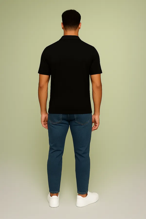 Stay_sharp._Stay_classic._The_Black_Zip_Polo_for_all_your_style_moods