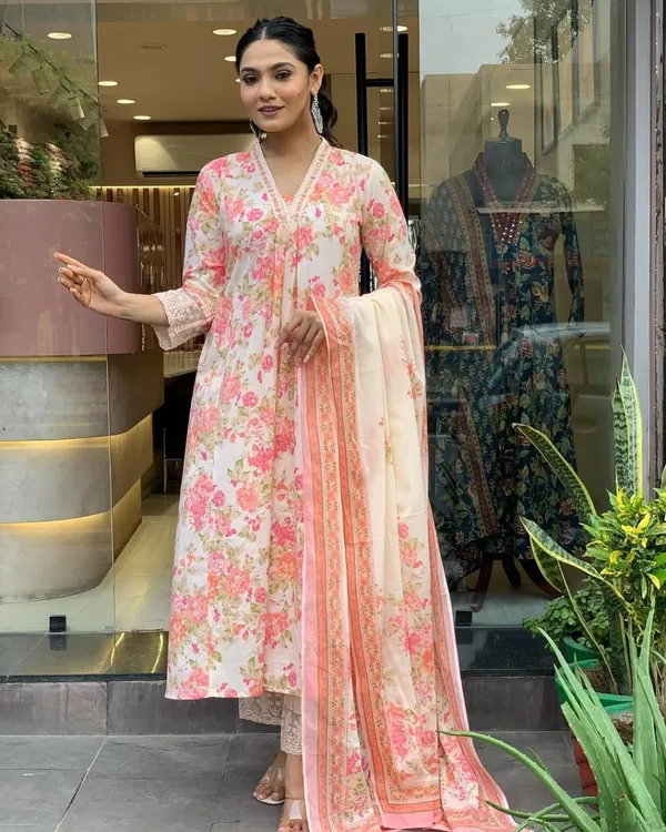 Pink_Cotton_Printed_Kurta,_Salwar_&_Dupatta_Set