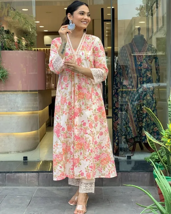 Pink_Cotton_Printed_Kurta,_Salwar_&_Dupatta_Set