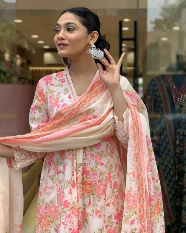 Pink_Cotton_Printed_Kurta,_Salwar_&_Dupatta_Set