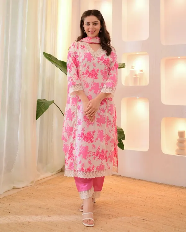 Pink_Petals_Lace_Cotton_Kurti_Pant_Dupatta_Set