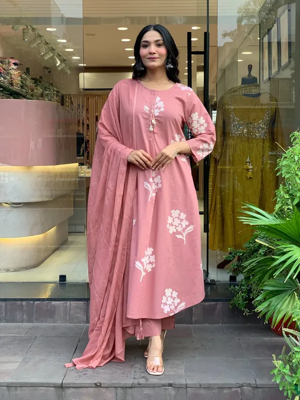 Pink_Printed_Beautiful_Cotton_Kurti_Pant_with_Dupatta