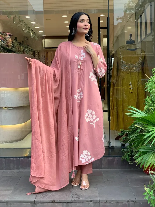Pink_Printed_Beautiful_Cotton_Kurti_Pant_with_Dupatta